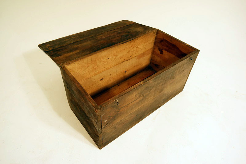 baul madera 33x66x31 _20eu._ 1u